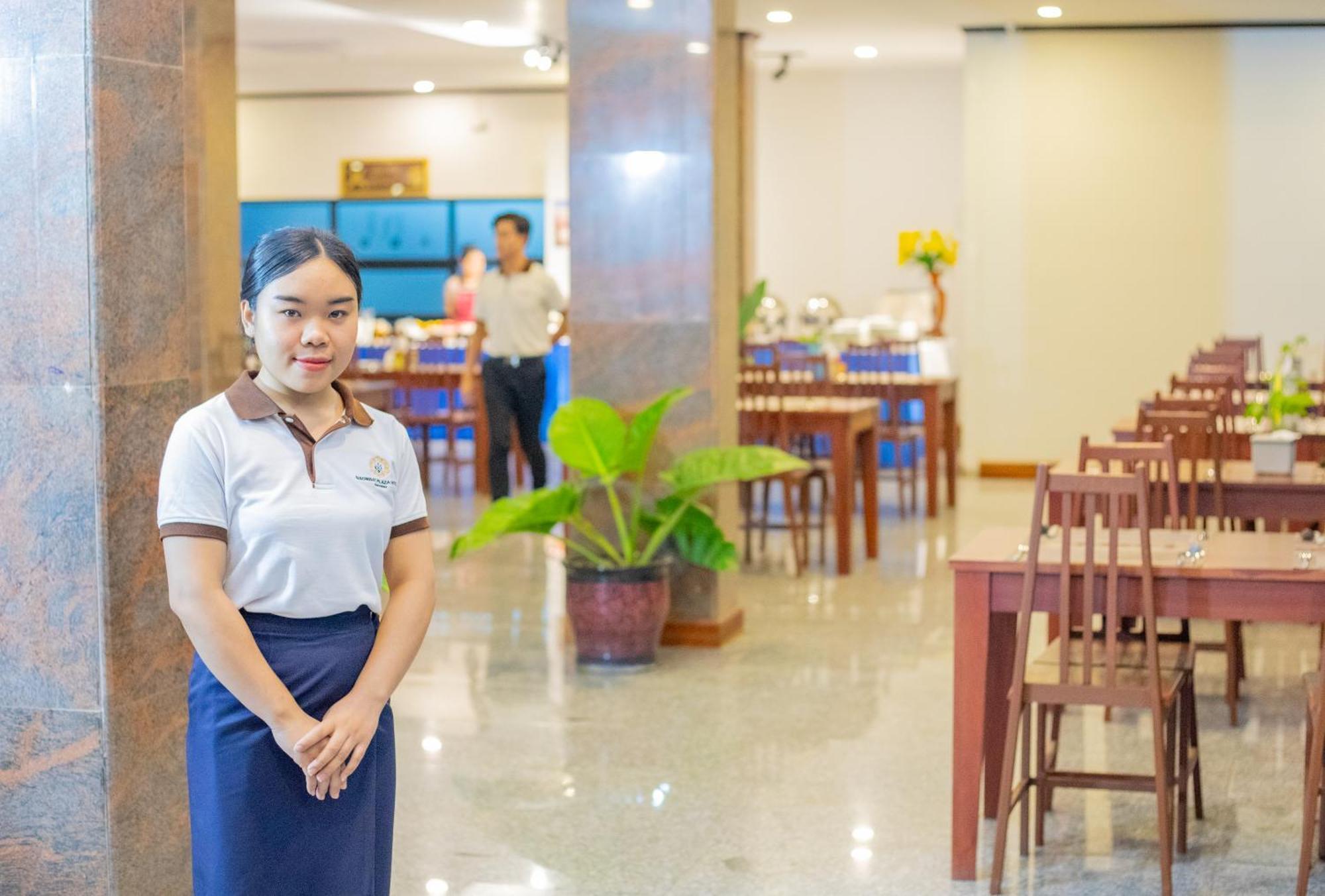 Sisombat Plaza Hotel Vang Vieng Dış mekan fotoğraf
